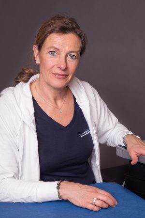 Dr. Bettina Horvat